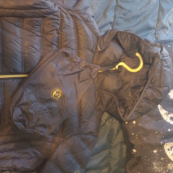 Coat - Picture 2 of 2